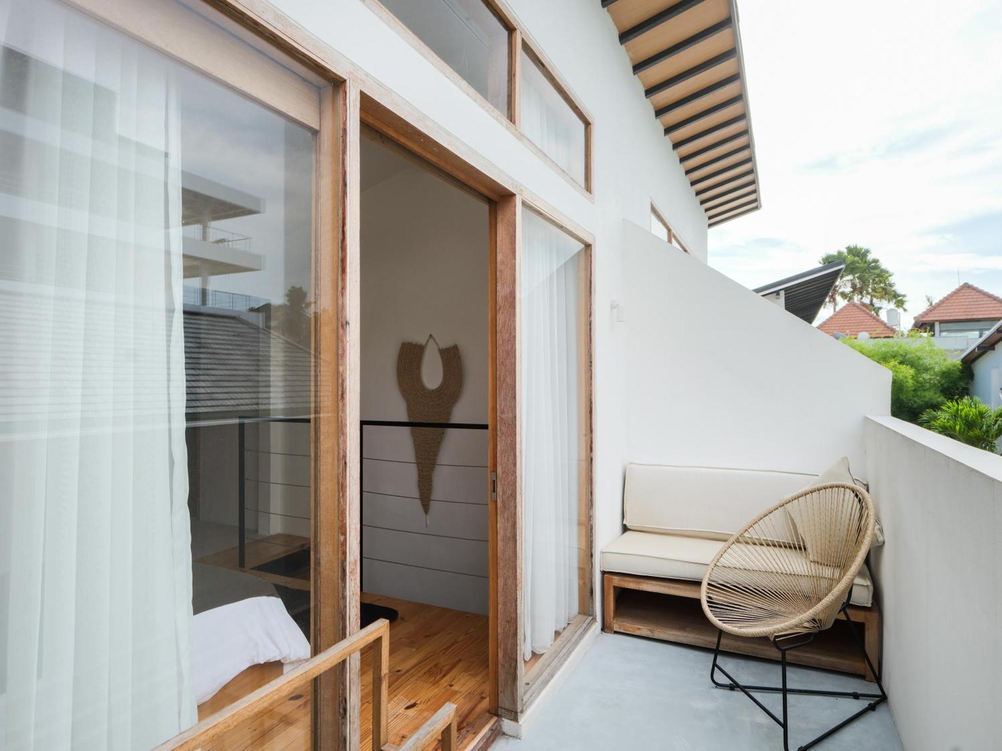 Berawa Village Managed By Cpm Bali Canggu Exterior foto